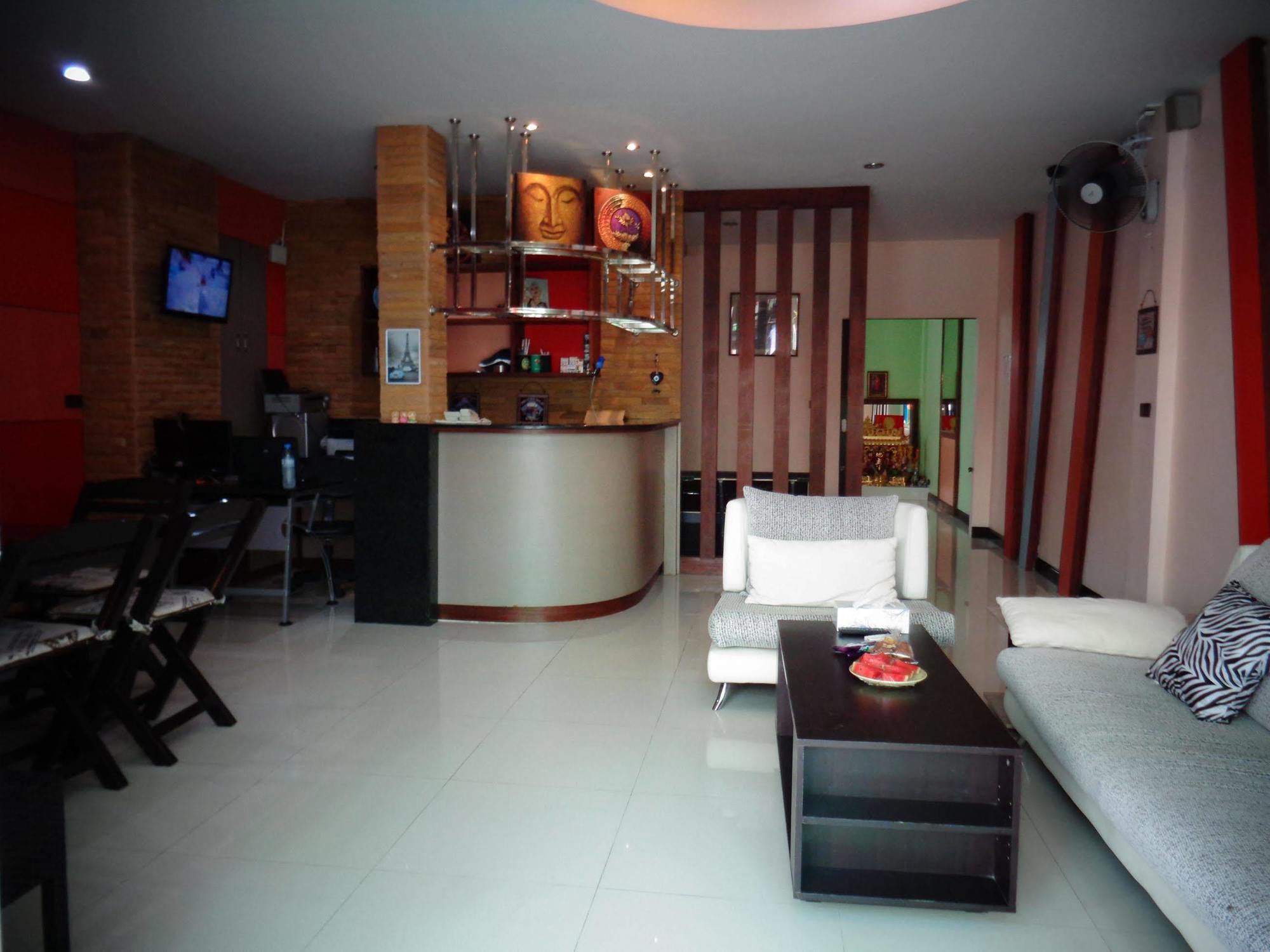 Bgw Phuket Hostel Patong Екстериор снимка