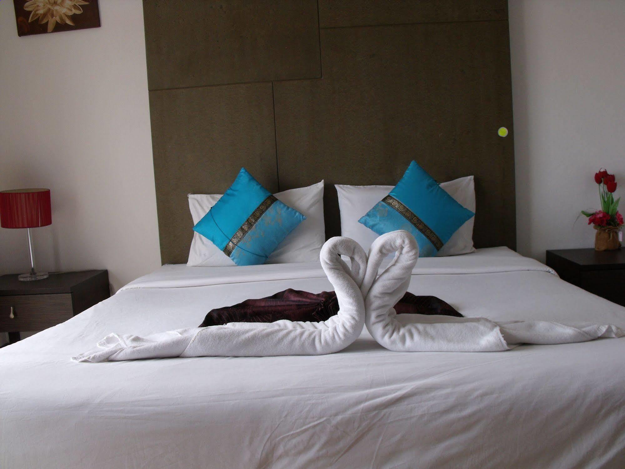 Bgw Phuket Hostel Patong Екстериор снимка
