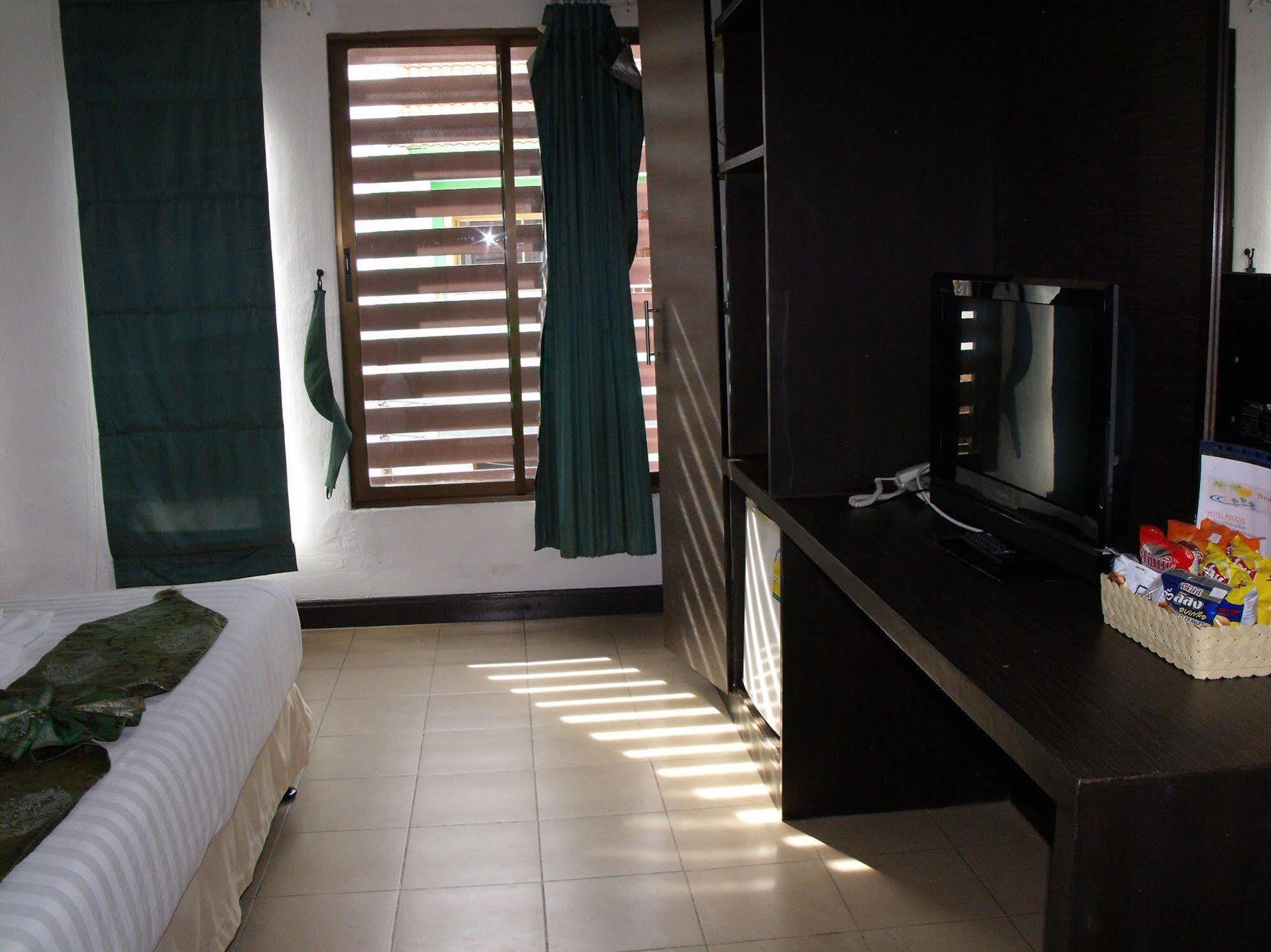 Bgw Phuket Hostel Patong Екстериор снимка